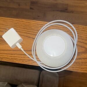 Apple White Smart Speaker with Charger